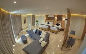 Grand Season Hotel